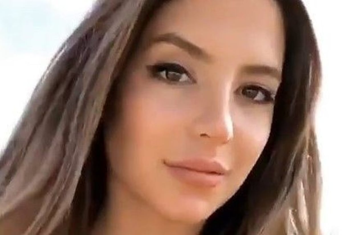 La novia de Chicharito paraliza las redes por...