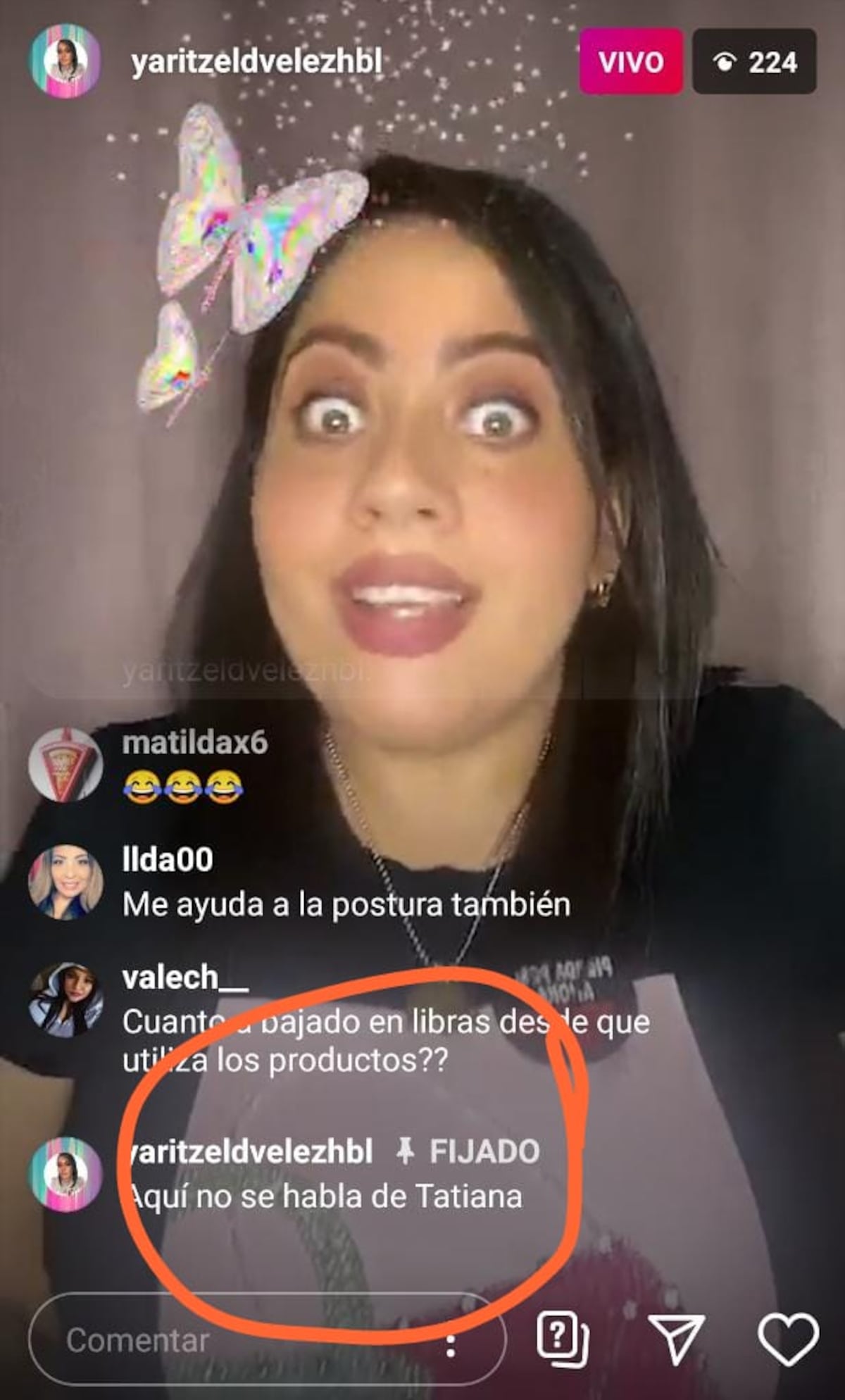 ¿Cómo se llama la obra? Acto uno: Lo denuncia; acto dos: Pelea con su madre; y acto tres: Vuelve con él