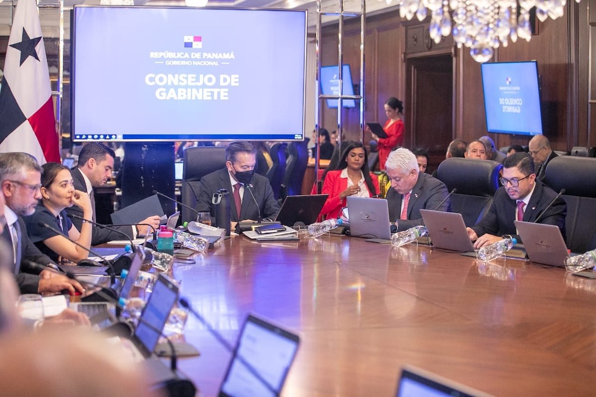 Gobierno extiende precio solidario del combustible