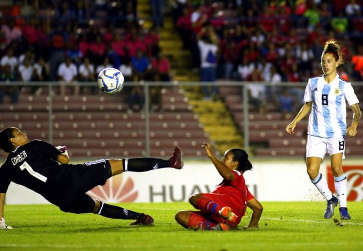 Sele femenina empata con Argentina en el Rommel