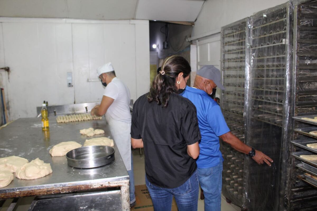 Descubren contaminación cruzada de alimentos en establecimientos por San Miguelito. Cuidado