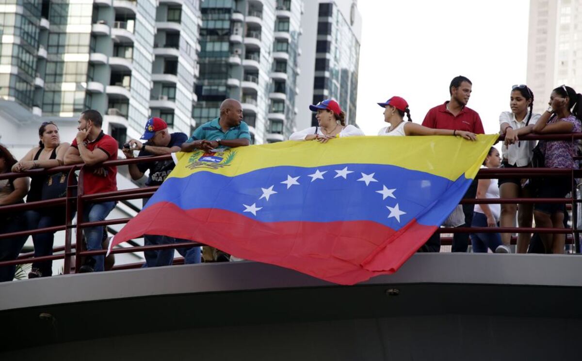 ¡TEMEROSO! Presidente Varela le preocupa un nuevo éxodo de venezolanos