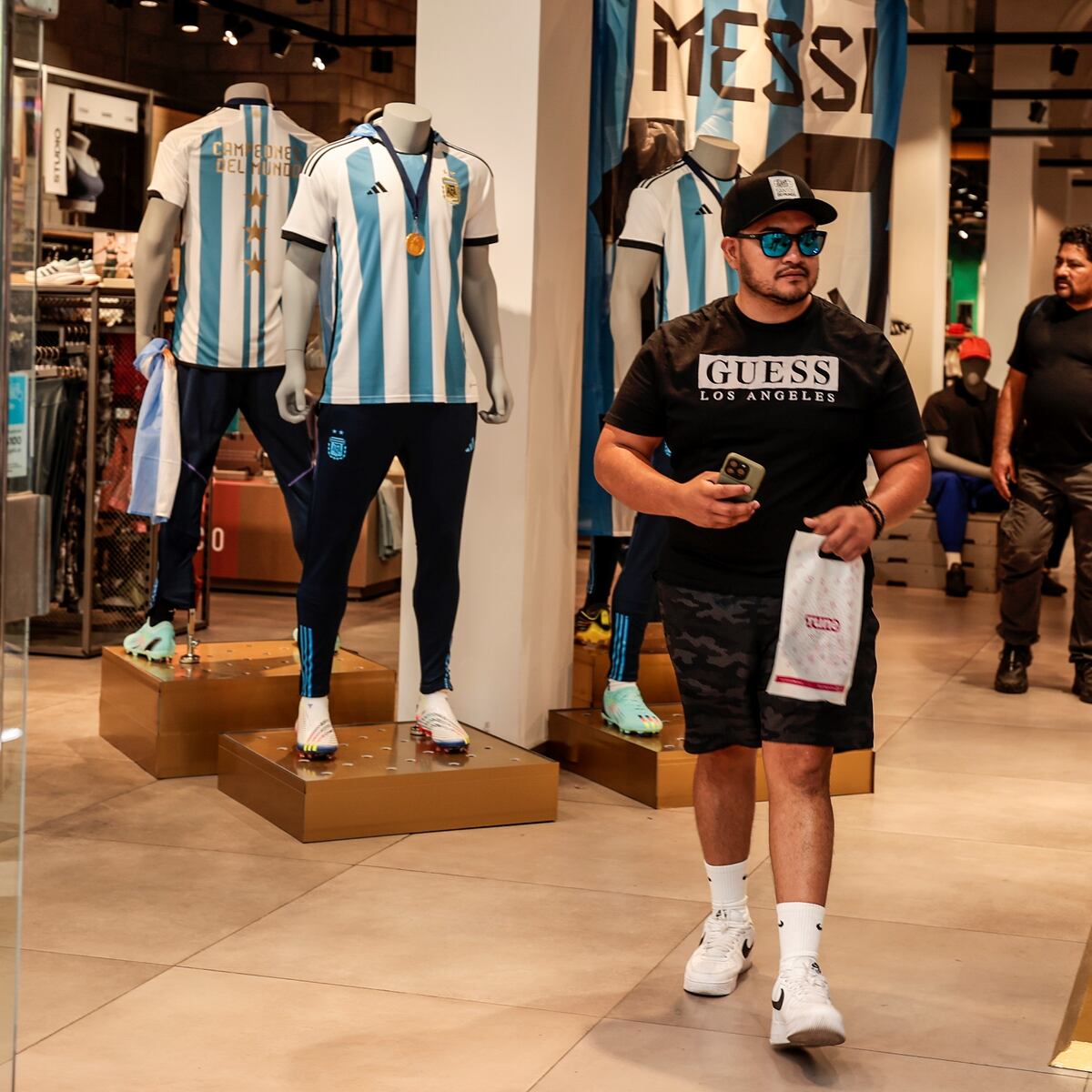 Llegó la más deseada. Sale a la venta camiseta de Argentina con las 3 estrellas