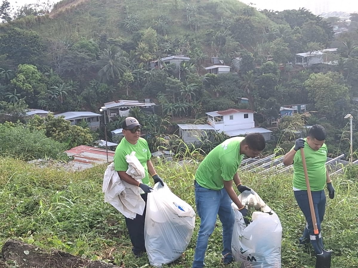 Desde Tinajitas a la calle: privados se suman a limpieza en San Miguelito