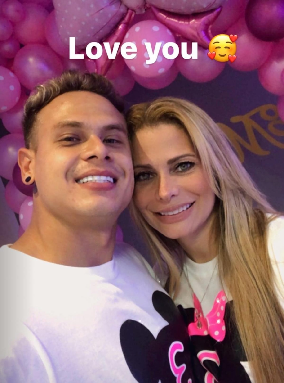 Mucha belleza. Marlon Polo celebra el cumpleaños de su hija con su nueva pareja y las suegras