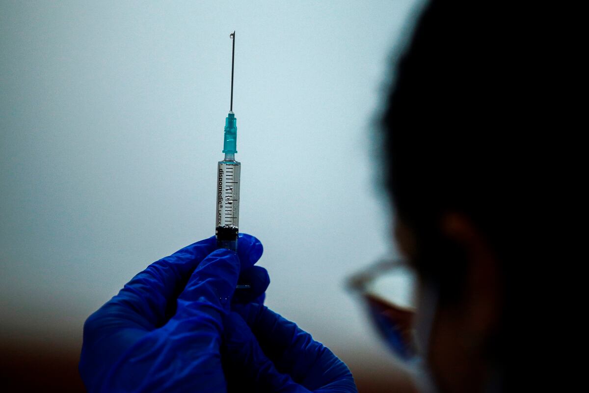 El Vaticano pide que las vacunas contra el coronavirus lleguen también a los países pobres