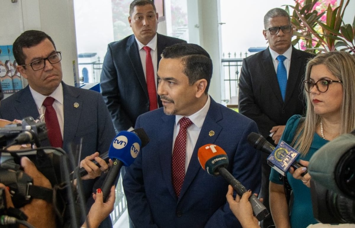 Procurador Gómez Rudy sigue sin respuestas por el robo de 19 mil ampollas de fentanilo