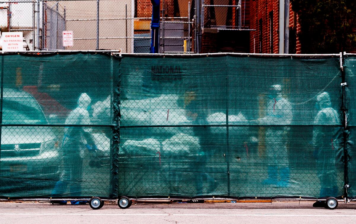 Lo que no contaron. Nueva York enterró a casi 900 personas en una fosa común durante la pandemia