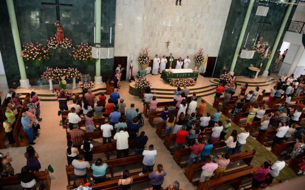 Católicos panameños muestran devoción a San Judas Tadeo