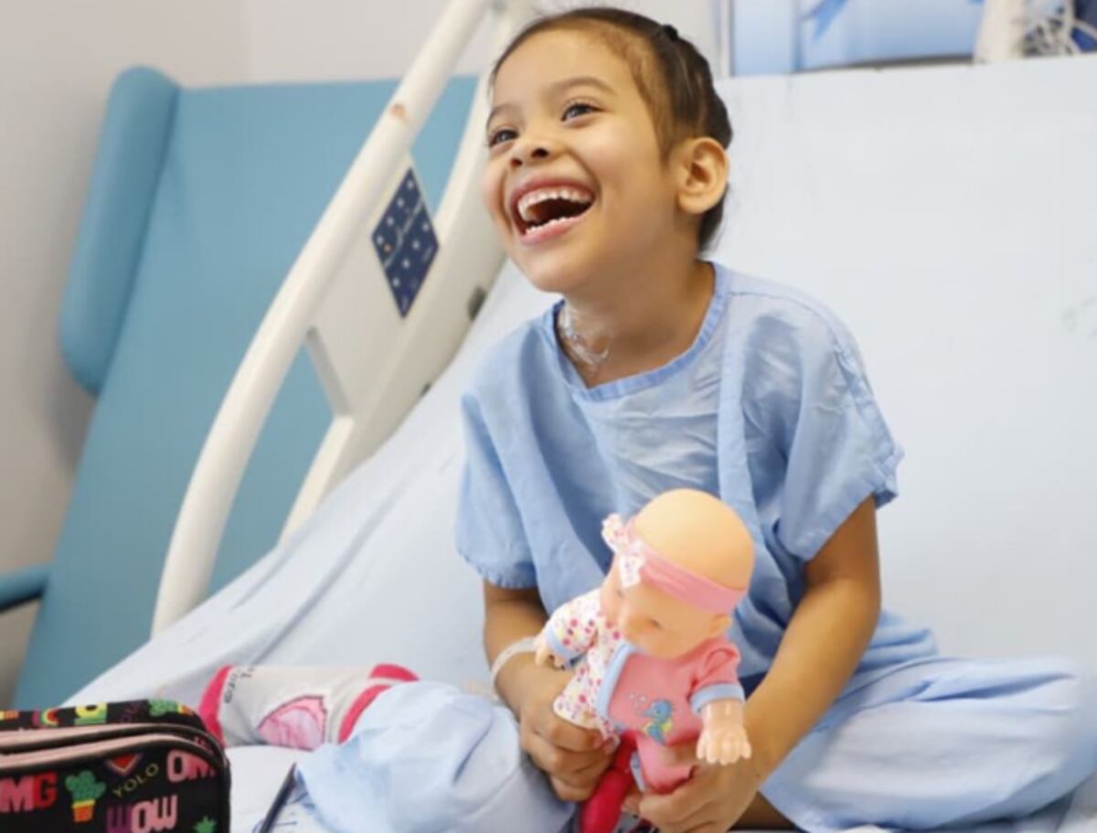 Cirugía de corazón abierto con bomba extracorpórea en Panamá salva a niña de 6 años