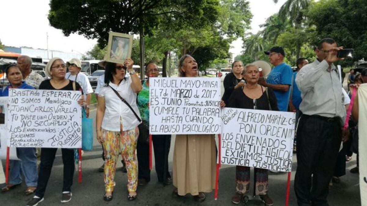 Víctimas del dietilenglicol reclaman tramites a sus expedientes