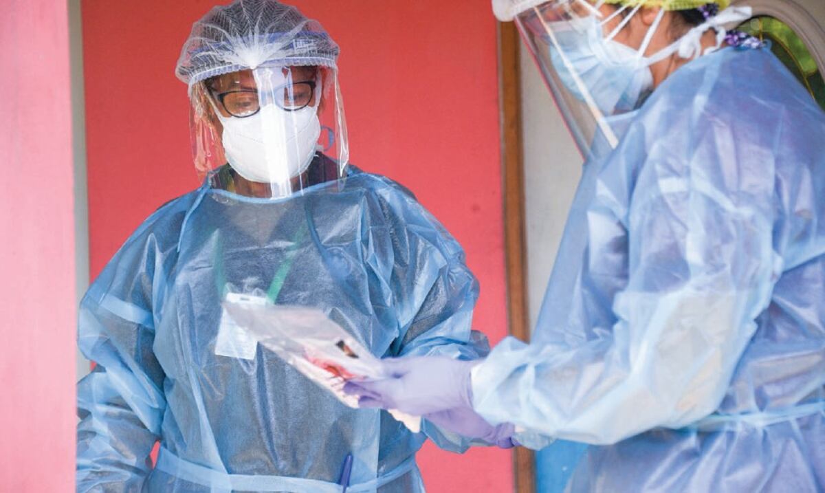 Siguen disparadas las defunciones por covid-19. Ya suman 4,738. Este sábado reportan 2,677 nuevos contagios