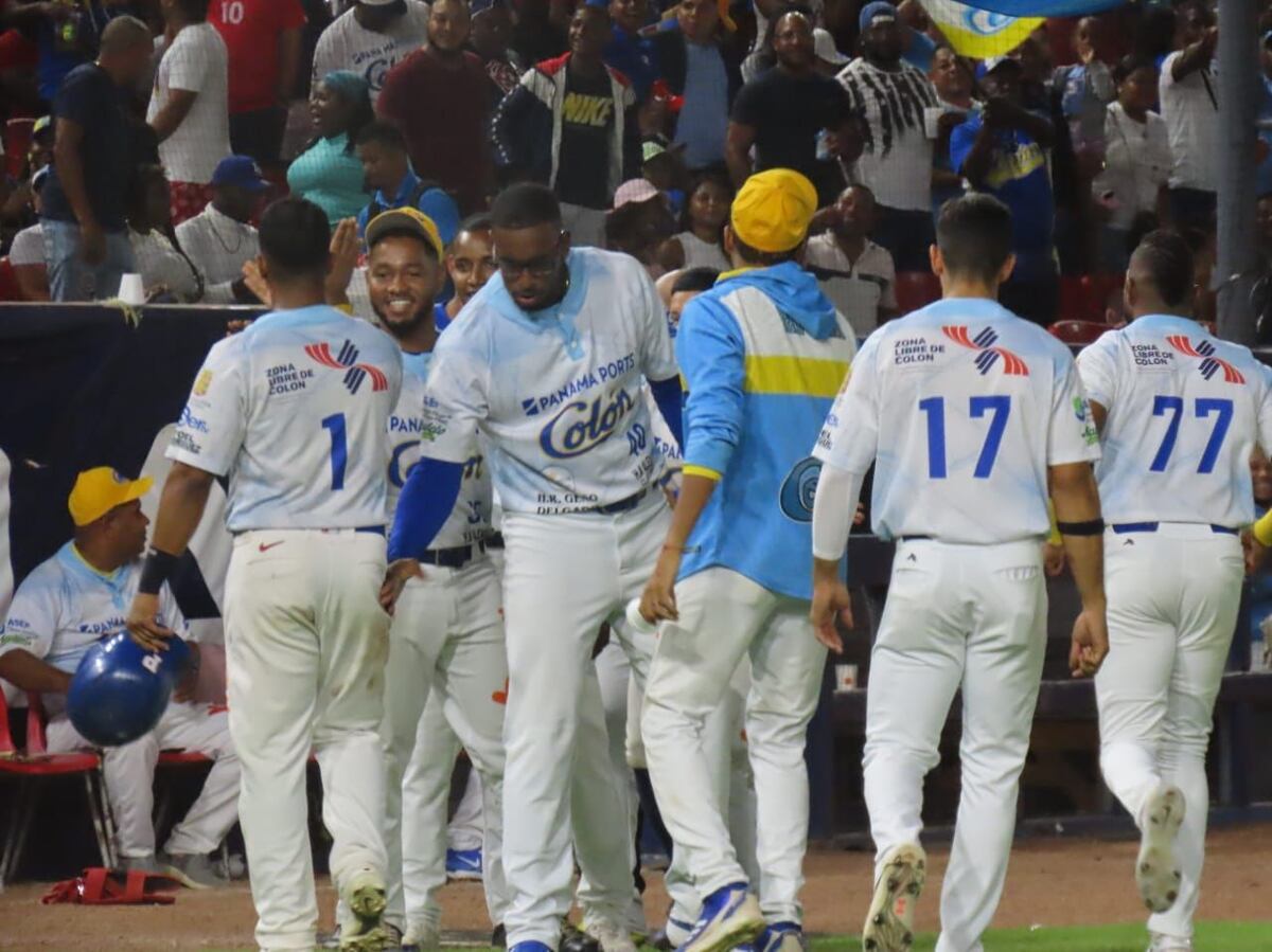 Colón y Los Santos jugarán la final del Campeonato Nacional de Béisbol Mayor