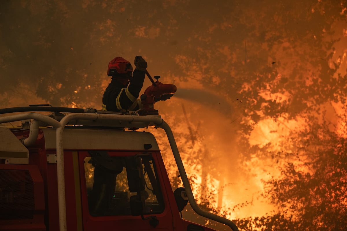 Incendios forestales en Europa fuerzan 250 mil evacuaciones