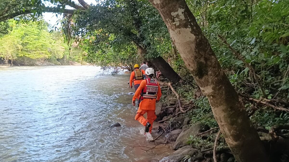 Tragedia en el río Chico: Mujer ahogada y hombre desaparecido tras ser arrastrados por la corriente