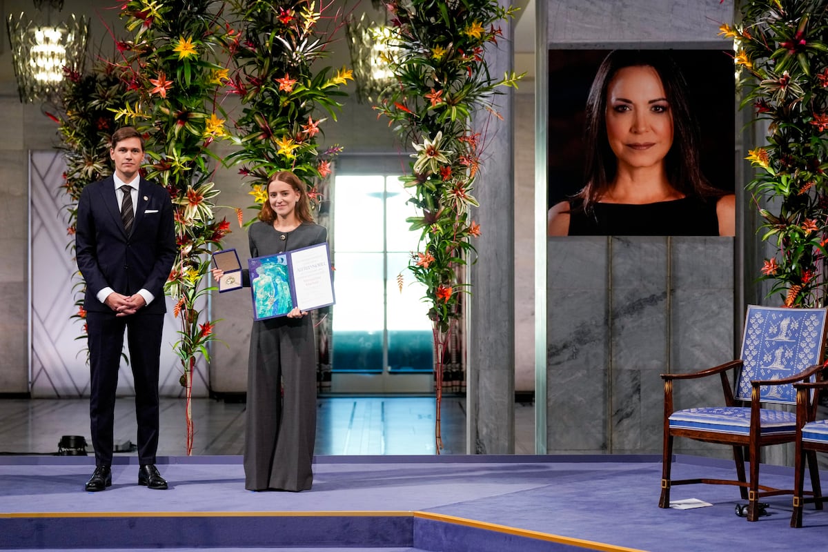 Ana Corina Sosa, hija de María Corina Machado, recibe Nobel de la Paz en Oslo