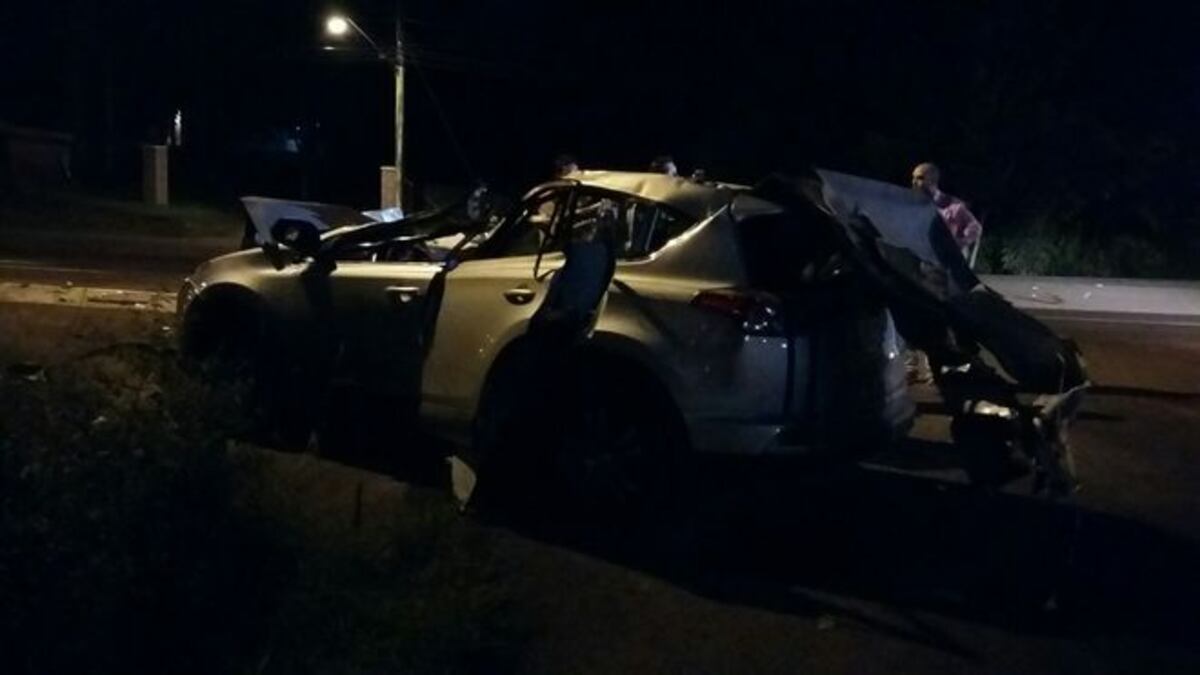 ¡VIVO DE MILAGRO! El carro le quedó como un chicharrón en Arraiján +FOTOS 