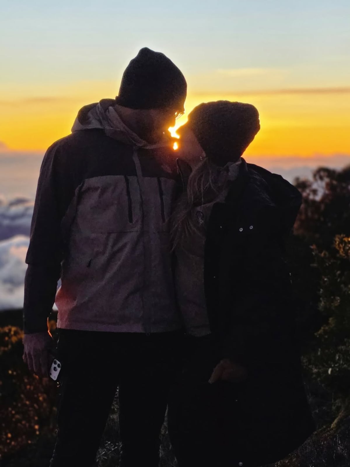 ¿Será la misma de las flores amarillas? Betserai Richards reaparece con su amor secreto en las montañas