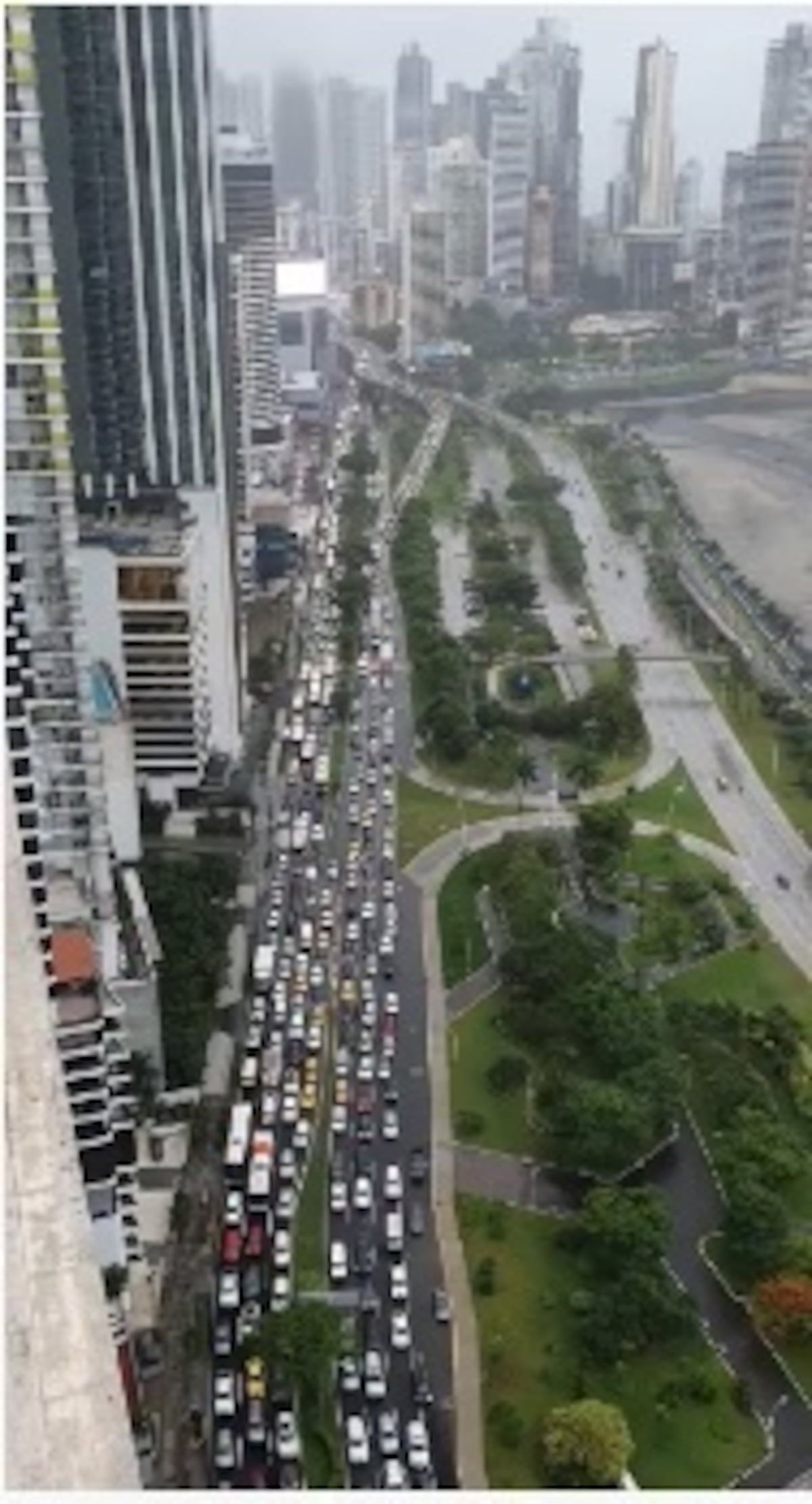 Caravana en medio de la cuarentena, deja a varios sancionados. Protestan por la corrupción y el confinamiento
