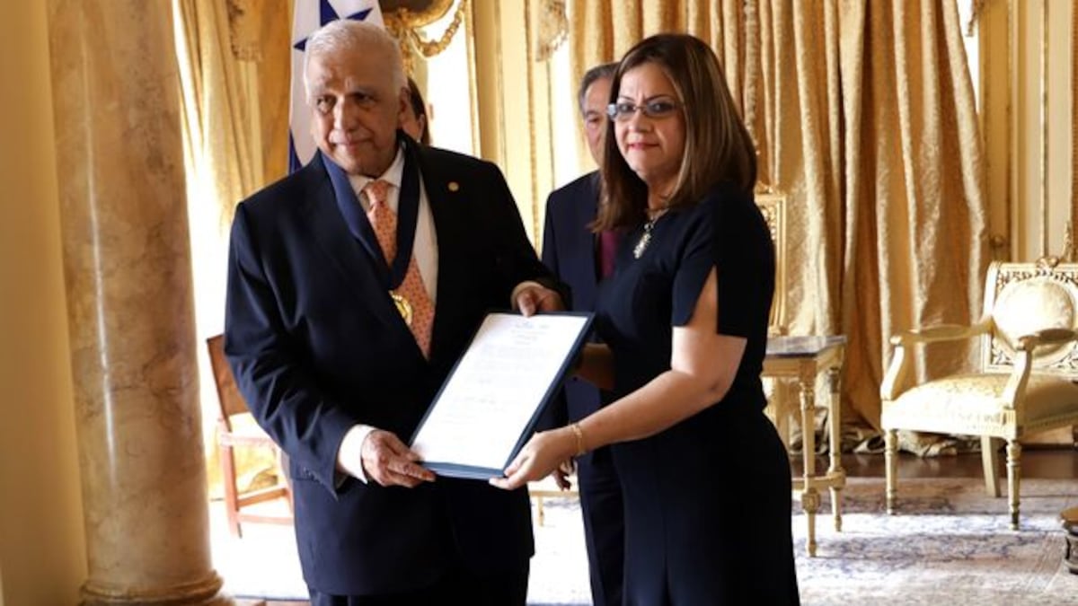 ¿Quién es Adán Ríos? El médico veragüense que es el abanderado del 3 de noviembre