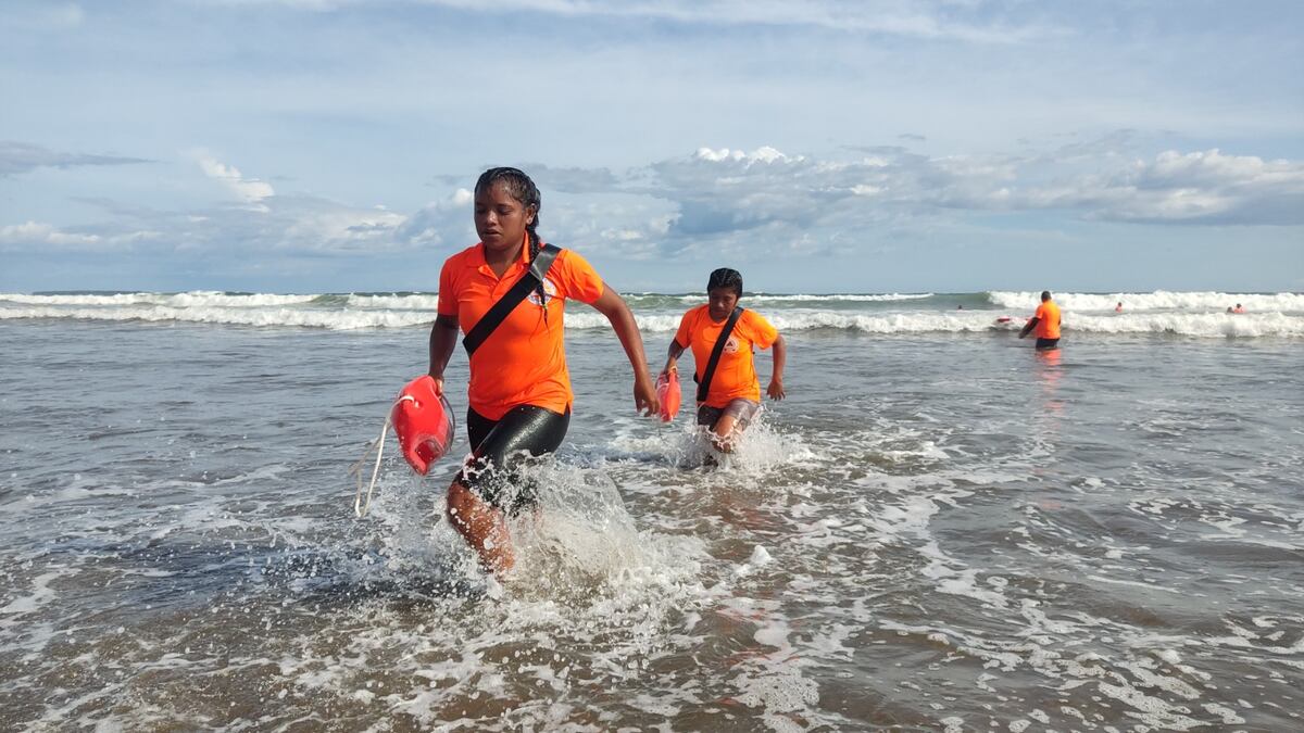 Peligro en playas del Pacífico: Sinaproc emite alerta por oleajes y corrientes hasta el 17 de mayo