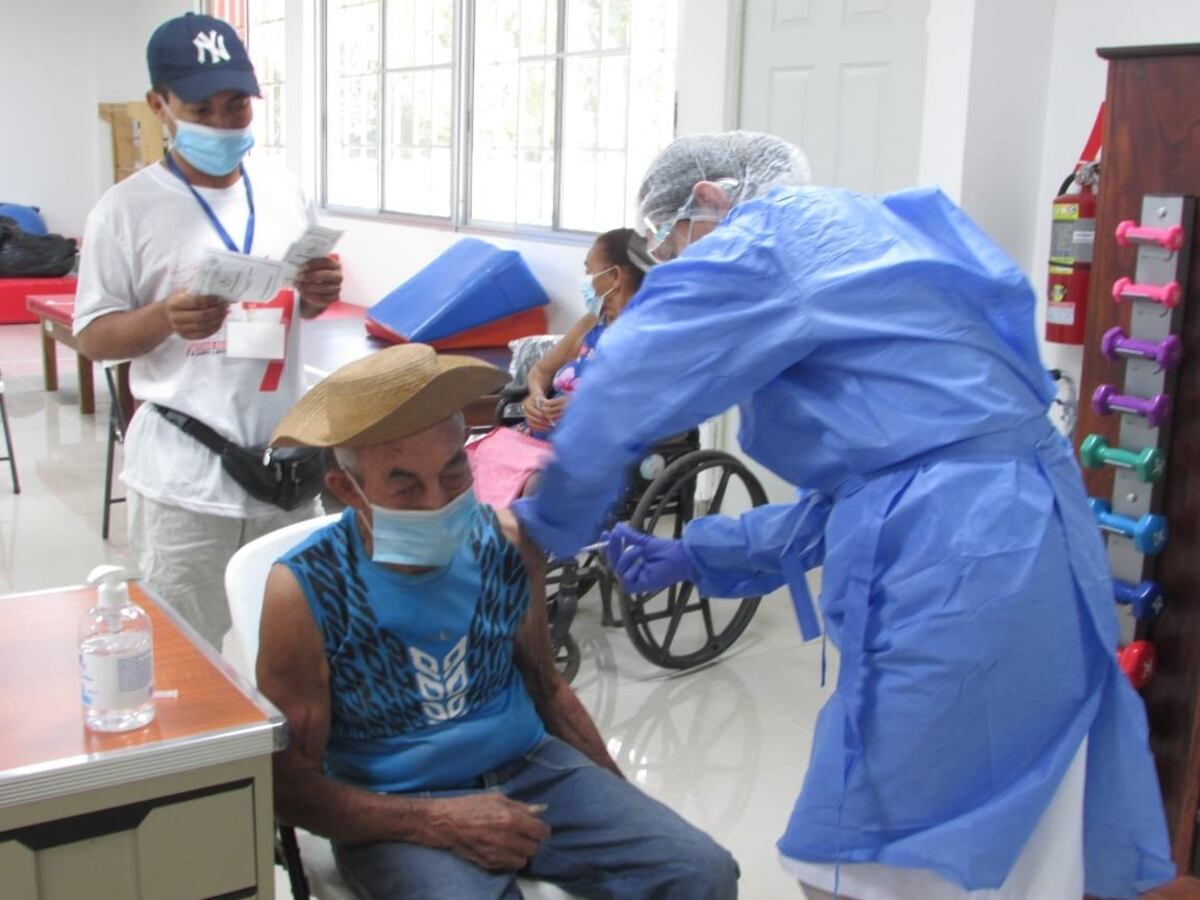 Pfizer y BioNTech proporcionarán 500 millones de dosis de la vacuna contra la covid-19