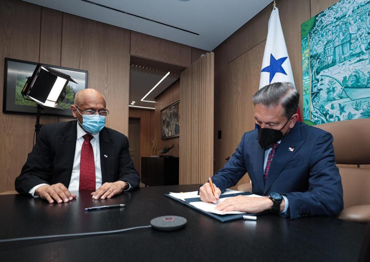 Editorial. Cifras en rojo