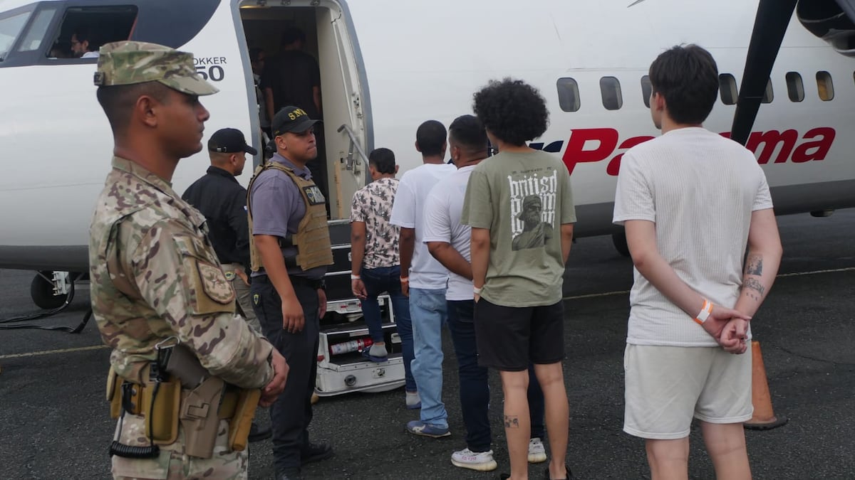 Panamá deporta a 41 colombianos en vuelo de retorno; algunos con antecedentes por drogas