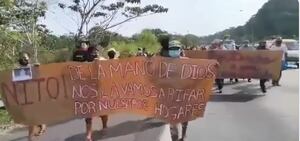 Precaristas cierran por la Vía Centenario exigiendo una vivienda digna. Video 