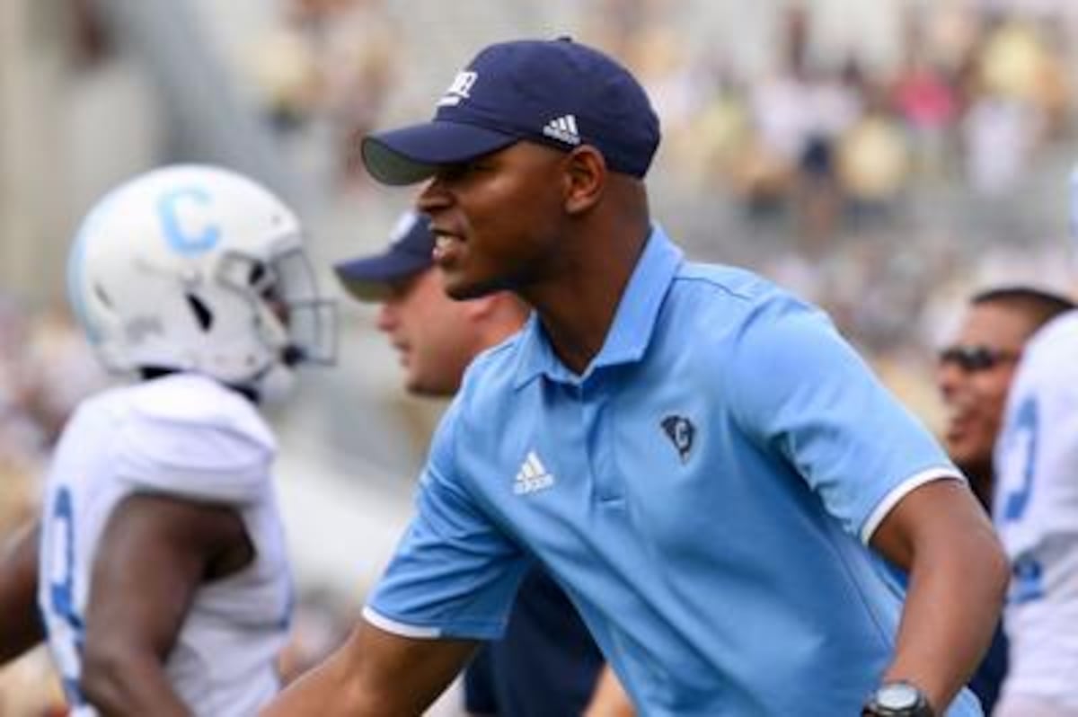 Entrenador muere ahogado luego de que su kayak se volteara 