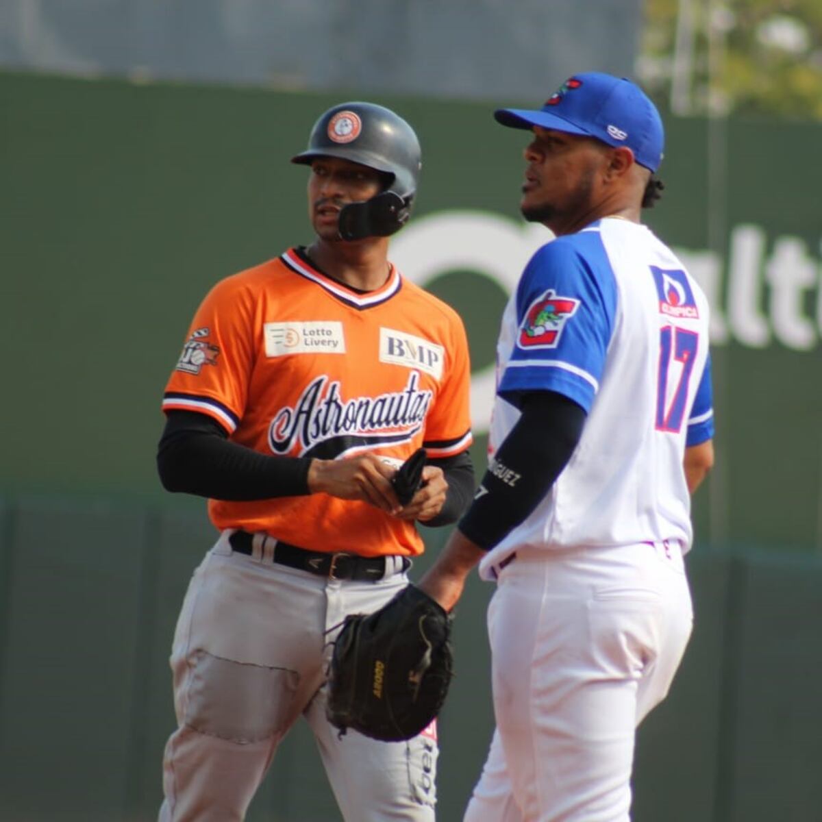 Caimanes devoran a los Astronautas en el último episodio