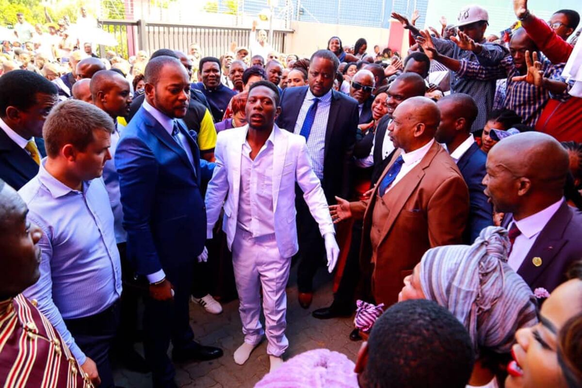 Burlas y demandas se gana pastor evangélico tras hacer una supuesta resurrección