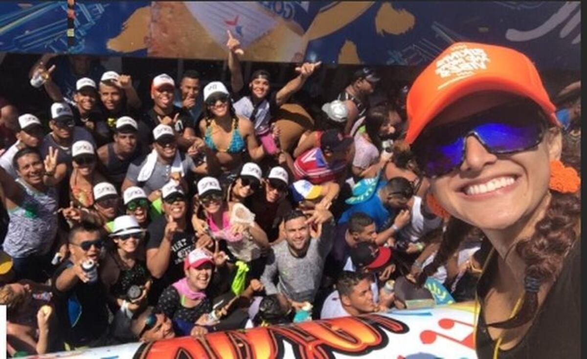 KATLEEN LEVY: Día 3, Robó declaraciones de amor en Las Tablas. VIDEO