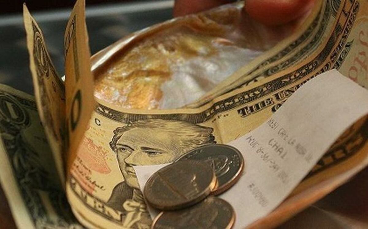 Acodeco sanciona 94 establecimientos por cobro ilegal de propinas