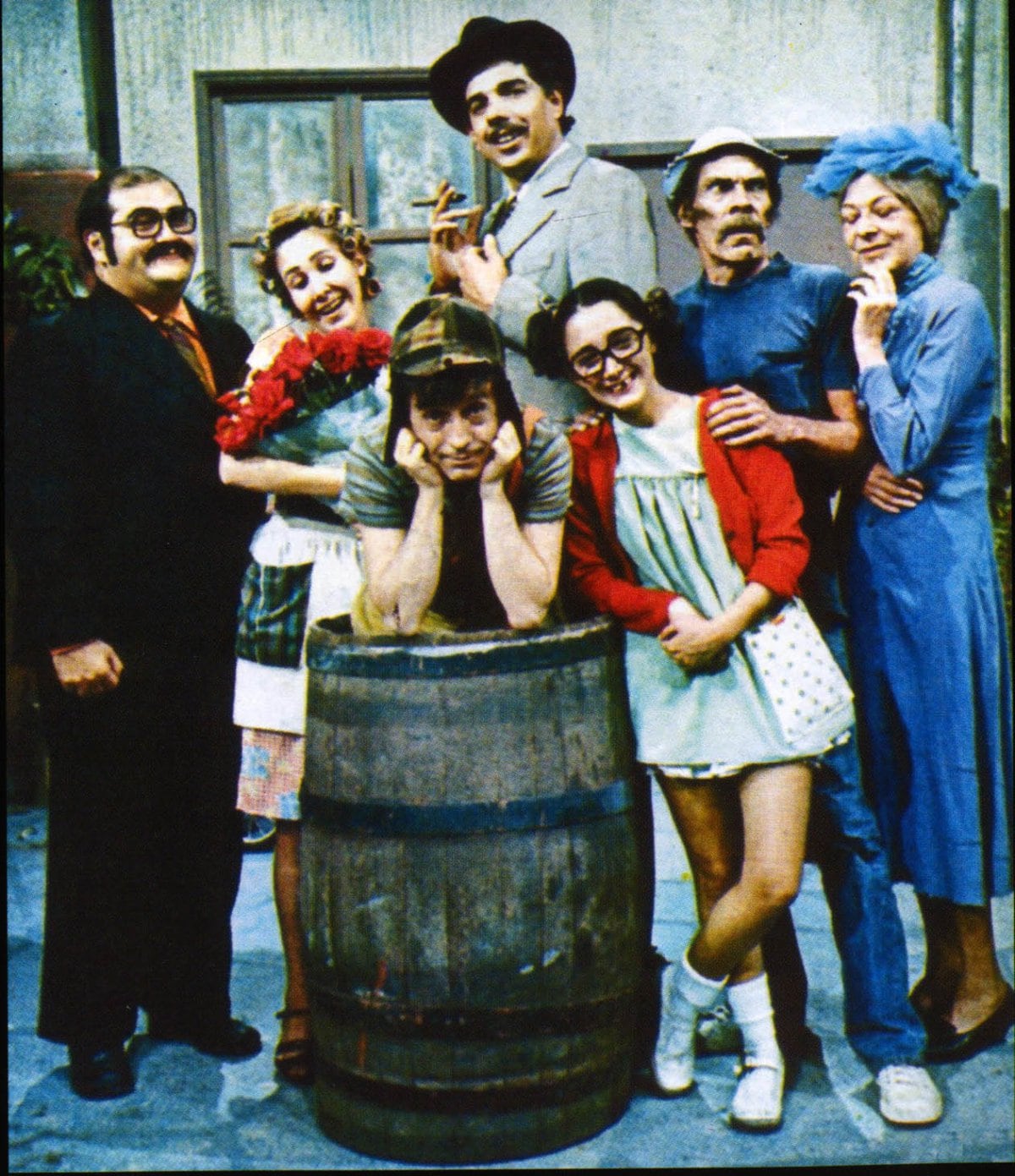 El verdadero nombre del Chavo del 8 y la relación con su famoso barril son develados en famoso libro