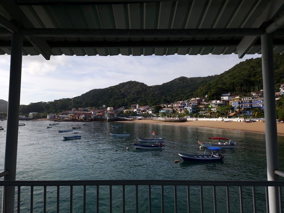 Suspenden viajes a Taboga por protestas contra el aumento de pasaje