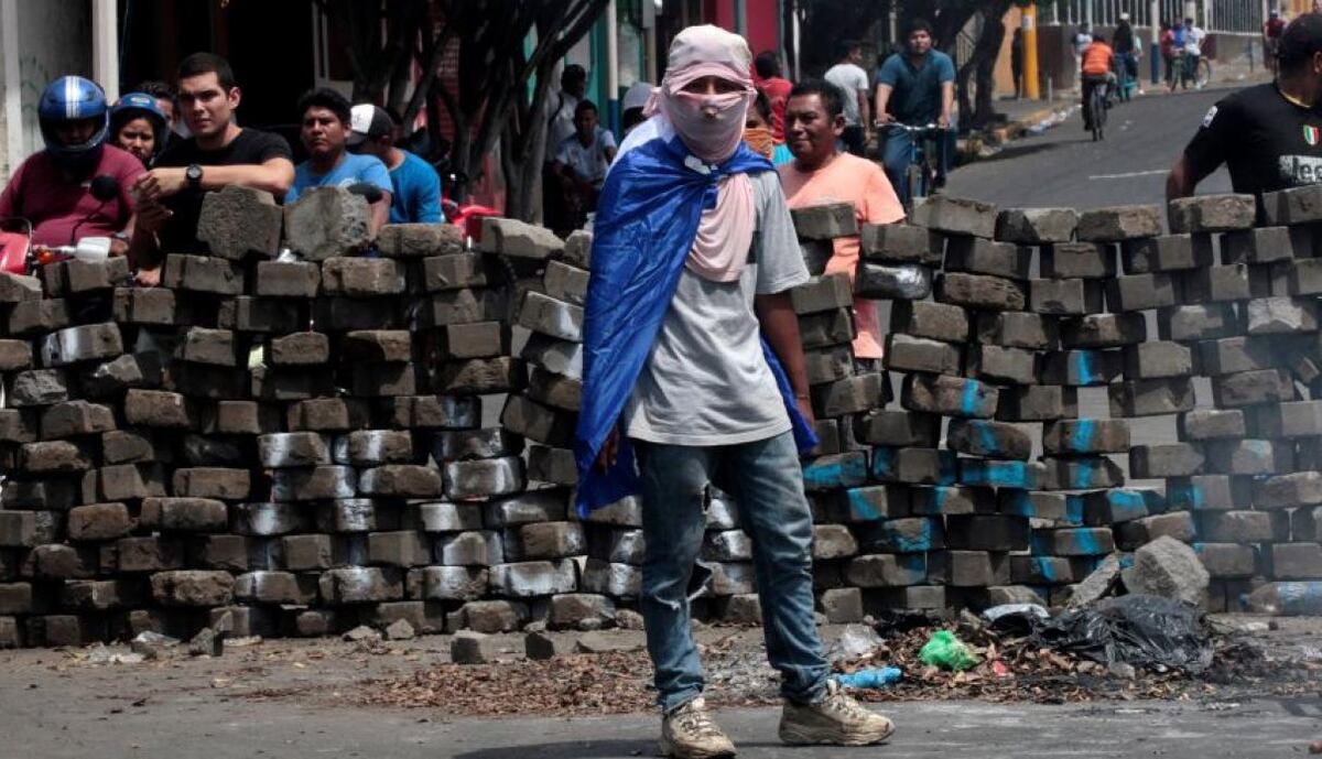 NICARAGUA. Protestas mutan en batallas urbanas y cada vez hay más muertos