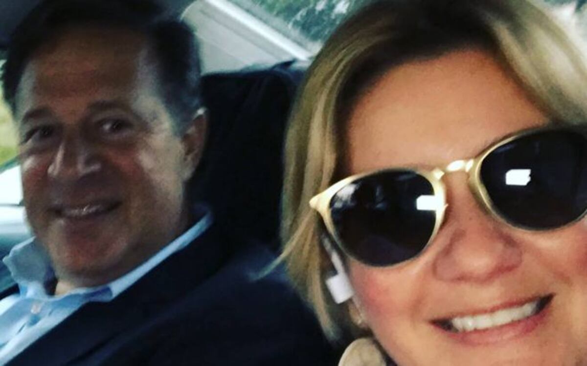 El presidente Varela sale en viaje personal con su esposa