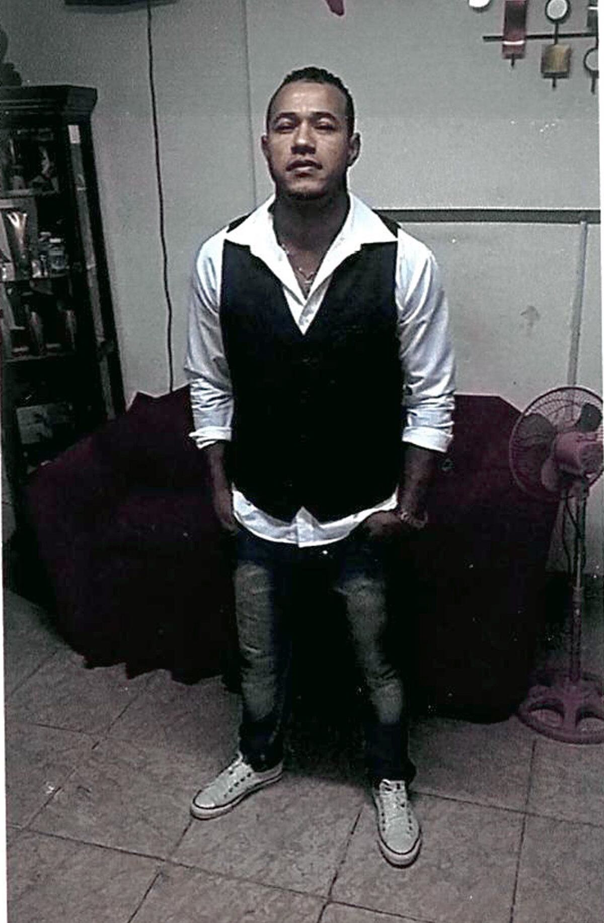 Ministerio Público solicita ayuda a la ciudadanía para la localización de un hombre que tiene estos tatuajes