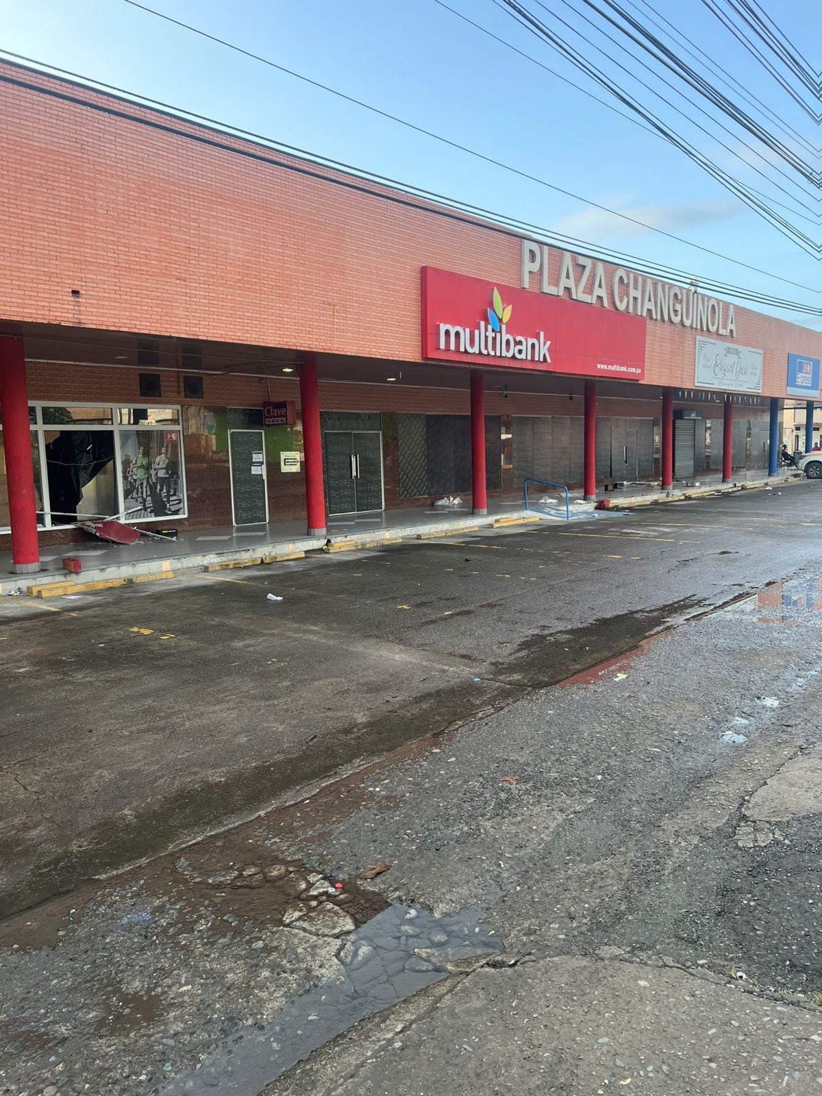 Reabren las tiendas, pero los buses están secos: Changuinola lucha por arrancar tras los disturbios
