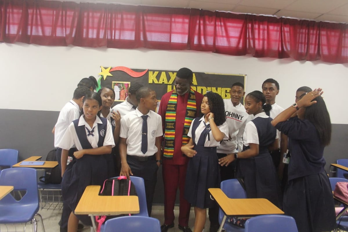 Un príncipe en el Abel Bravo. Causó revuelo y se llevó tremenda sorpresa. Video