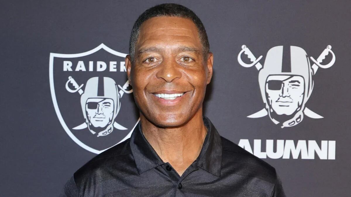 ¡Brady toma el mando! Marcus Allen detalla la clave para resurgir a los Raiders