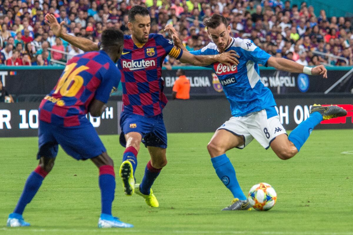 Busquets y Rakitic marcan el camino sin Messi