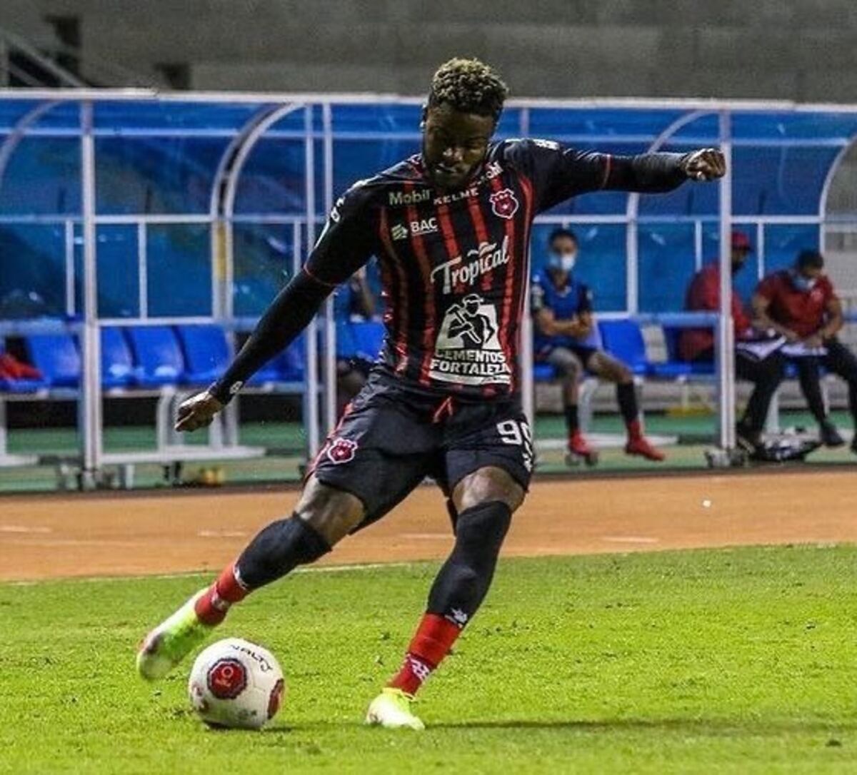 Alajuelense, de Freddy Góndola, está en las semifinales del fútbol de Costa Rica