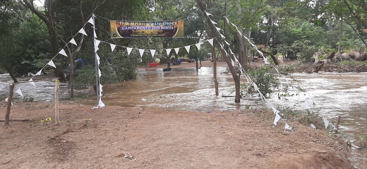 Crecida de río sorprende a grupo que se dirigía a retiro espiritual