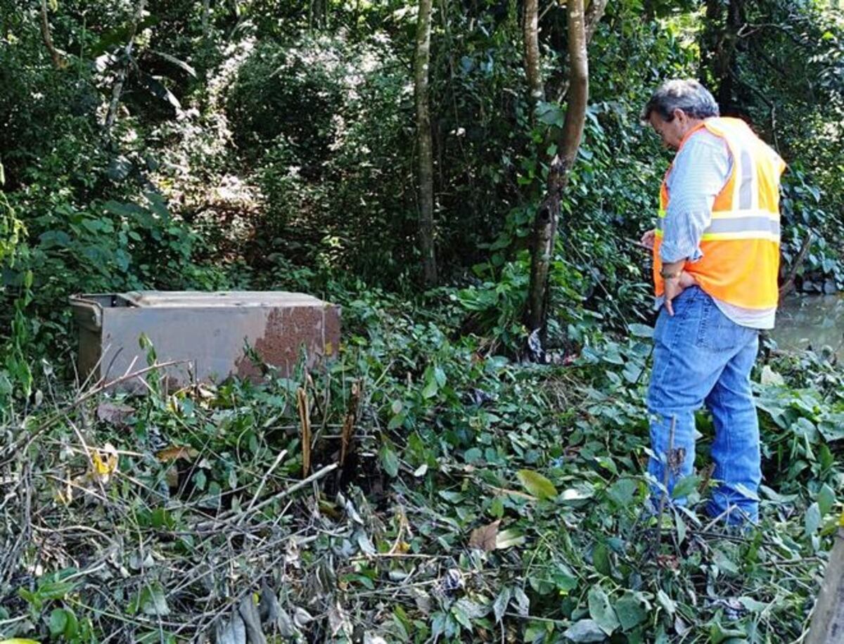 No podrán creer lo que encontraron en tubería colapsada en Loma Cová