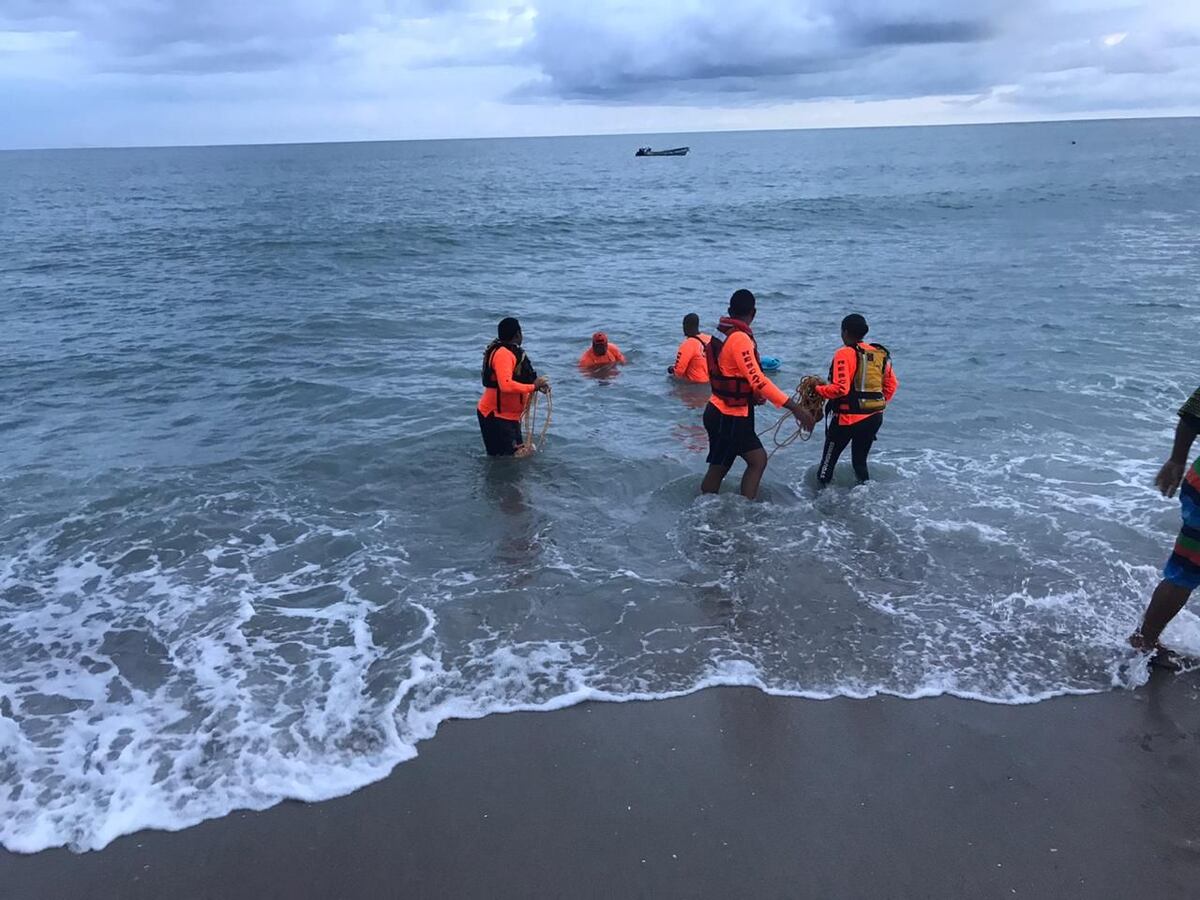 Aparentemente estaba libando licor. Joven se ahogó en la Playa Farallón