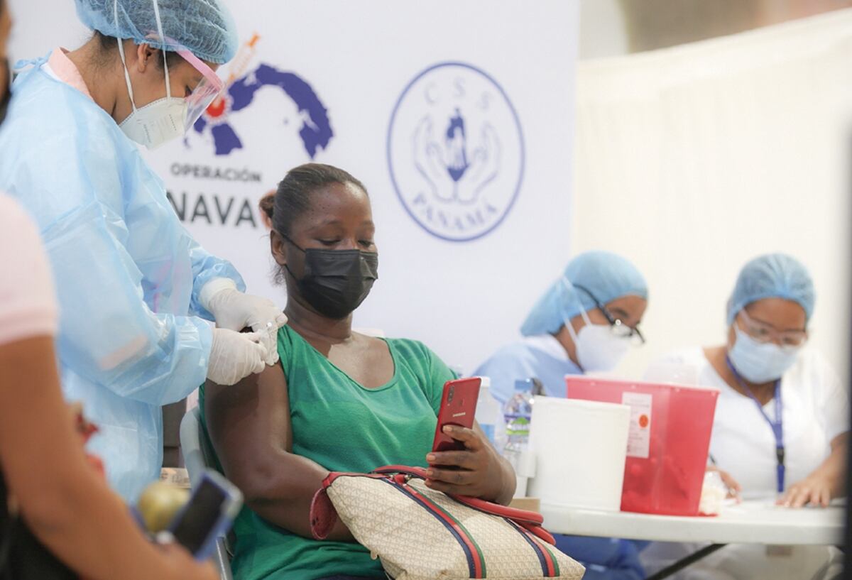 Ministerio de Salud pide tercera dosis de la vacuna para otorgar carné blanco y verde