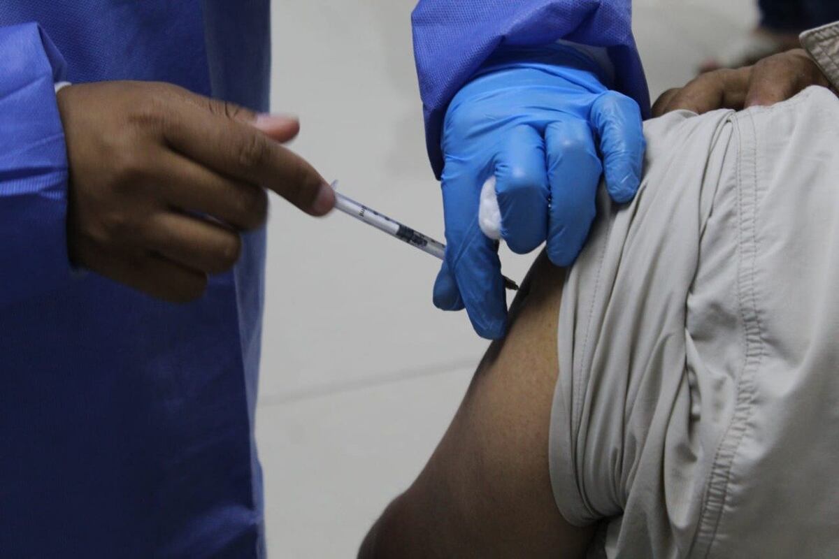 Playa, sol, ‘Black Week’ y vacunas. Panamá, primer país en ofrecer turismo de vacunas en la región