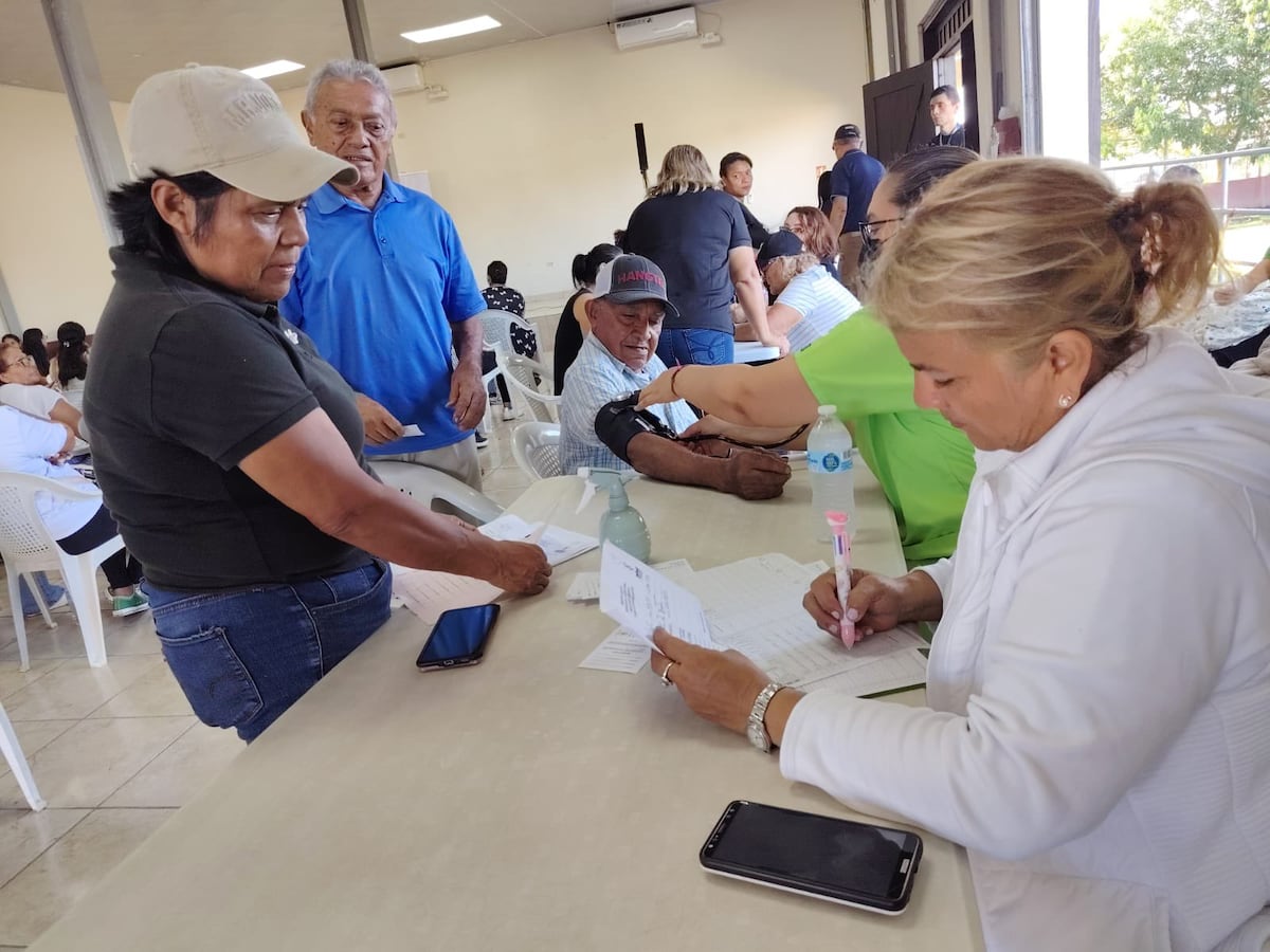 MINSA lleva feria de salud gratuita al parque Miguel de Cervantes en el corazón de David